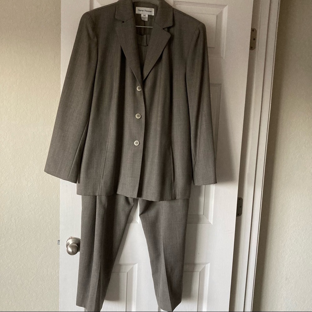 Brown Rena Rowan pant suit size 18